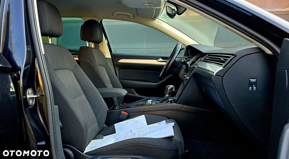 Volkswagen Passat 1.6 TDI (BlueMotion Technology) DSG Comfortline - 14