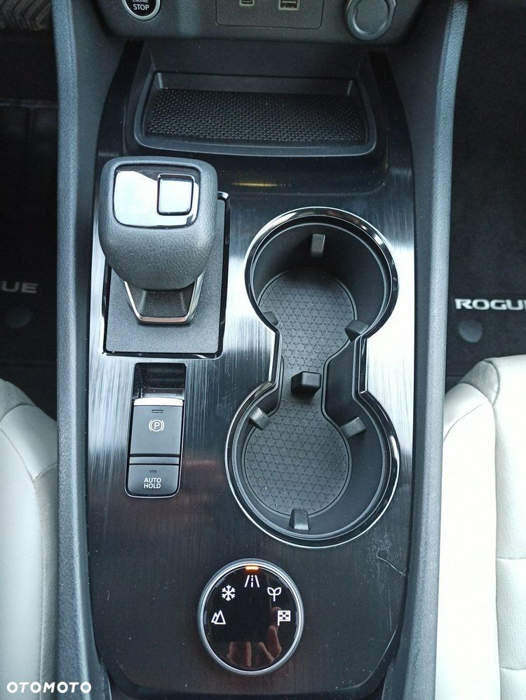 Nissan Rogue - 18