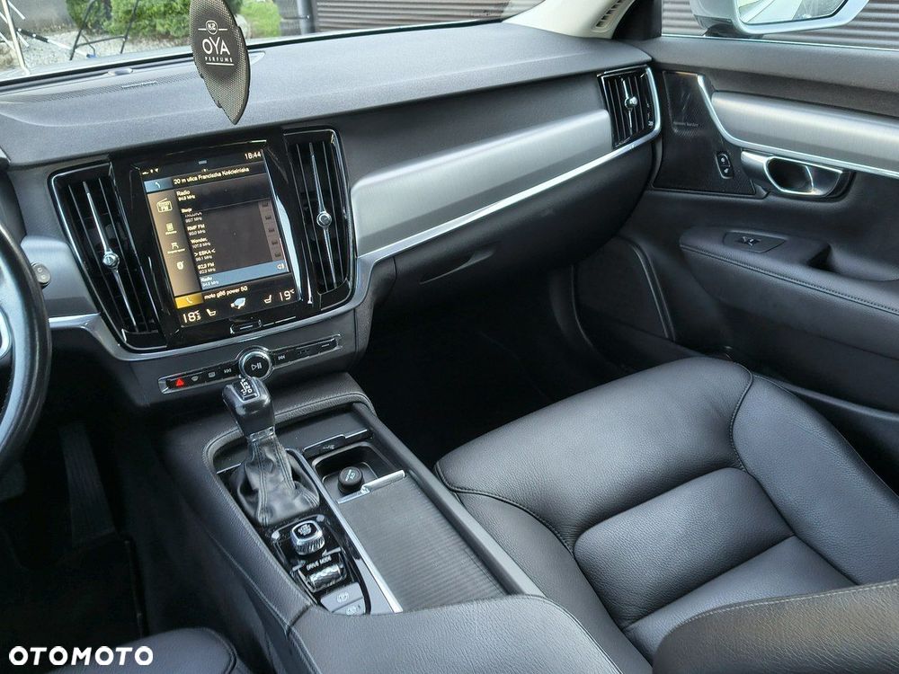 Volvo V90 D3 Momentum - 28