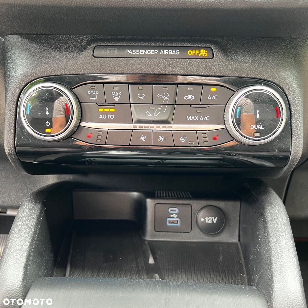 Ford Escape 2.0 EcoBoost AWD Titanium - 25