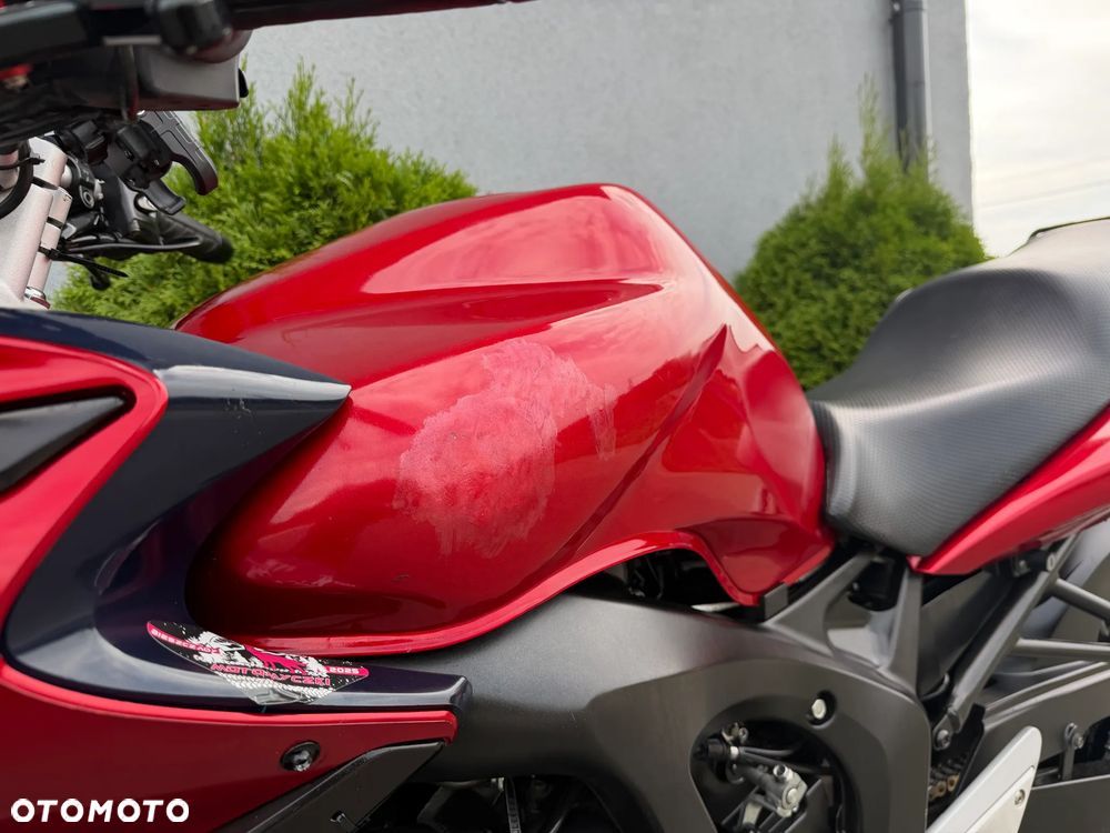 Yamaha FZ - 40