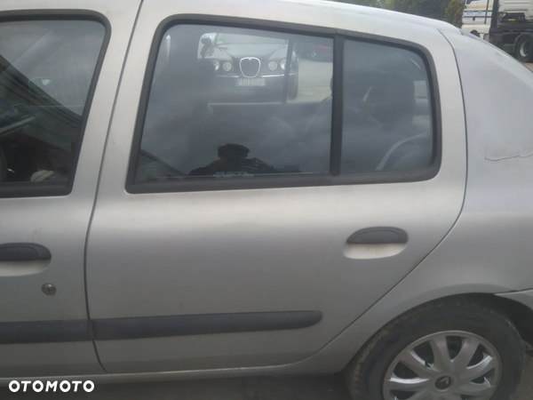 Renault Thalia drzwi tylne lewe srebne