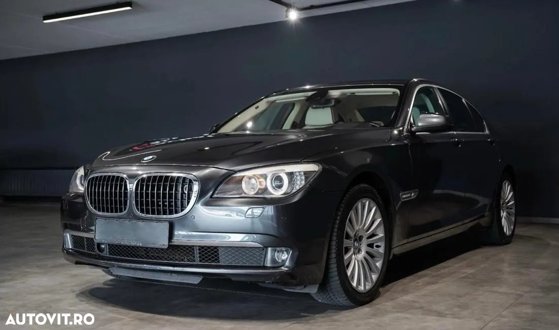 BMW Seria 7 750i xDrive Aut. - 4