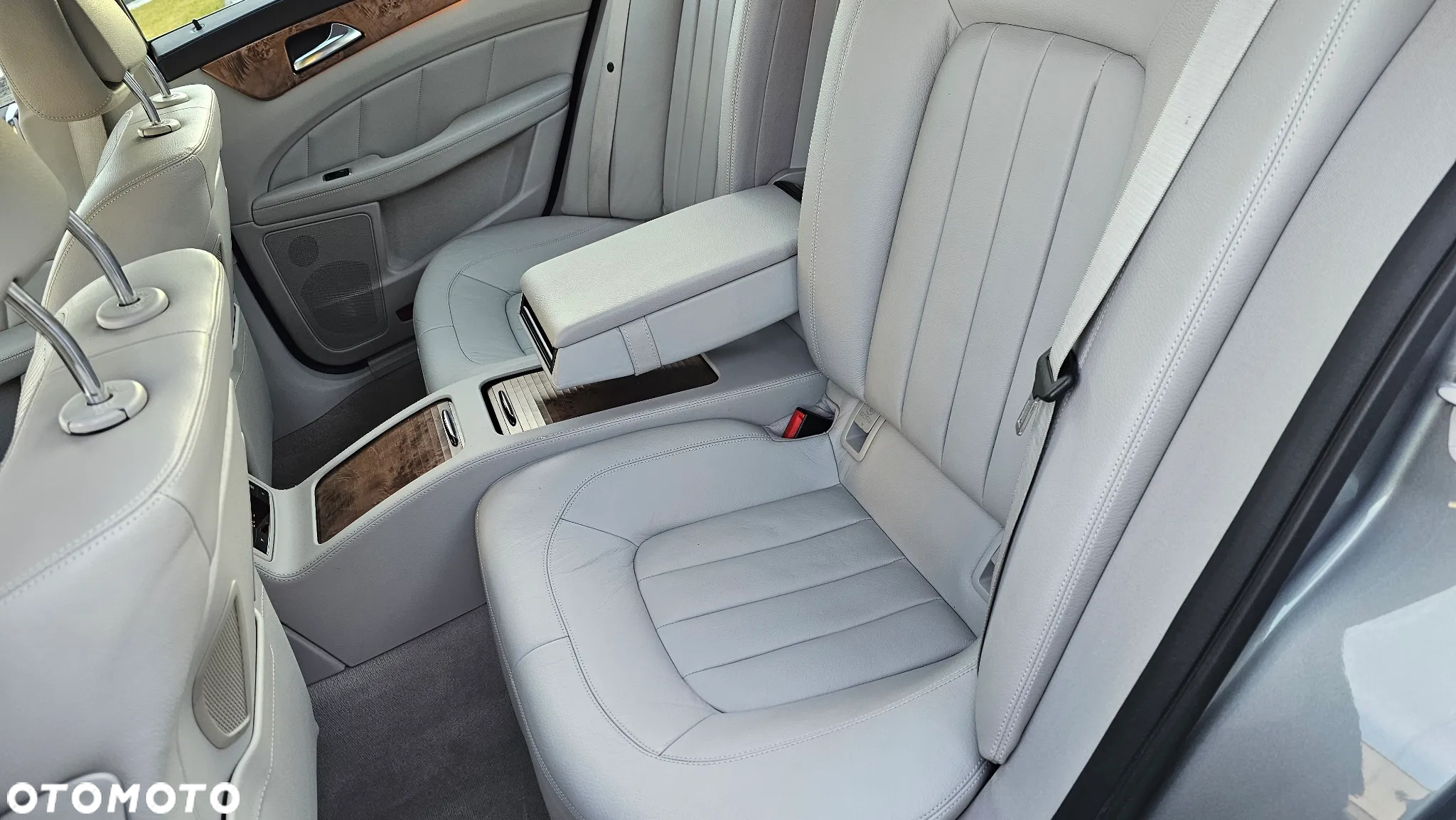 Mercedes-Benz CLS 350 BlueEffICIENCY - 5