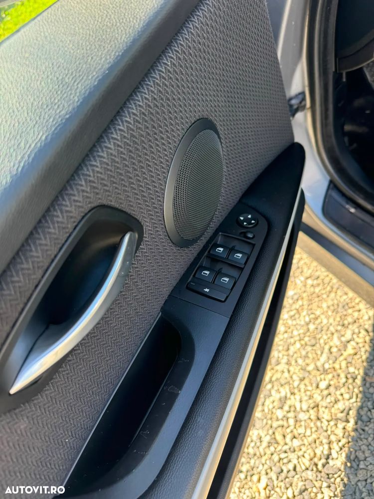 BMW Seria 3 318i - 18