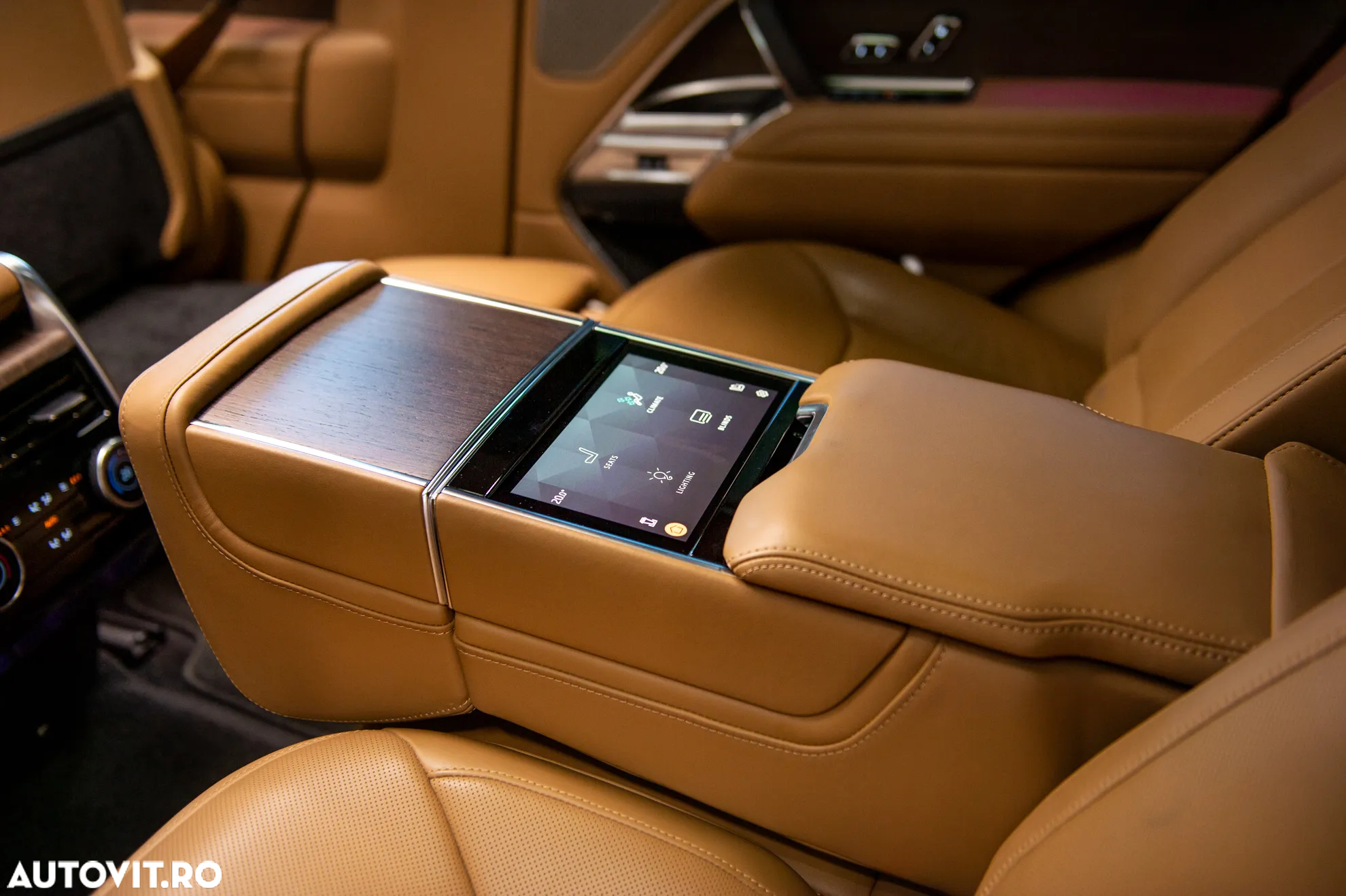 Land Rover Range Rover - 28