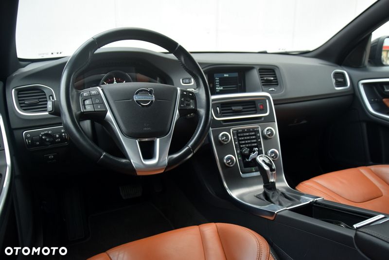 Volvo V60 D4 Drive-E Summum - 25