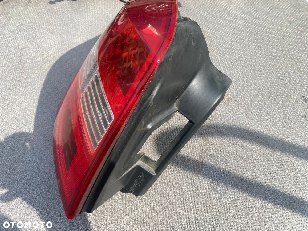 LAMPA TYŁ TYLNA LEWA RENAULT LAGUNA 3 III - 4