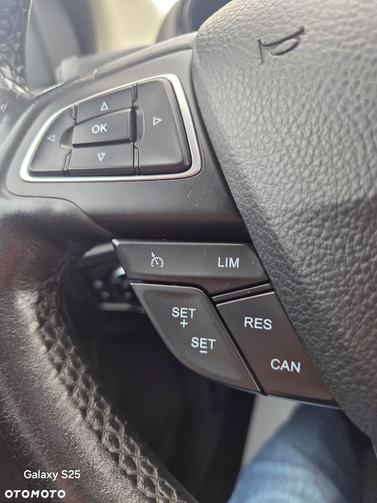 Ford Focus 1.5 EcoBlue Start-Stopp-System TITANIUM - 22