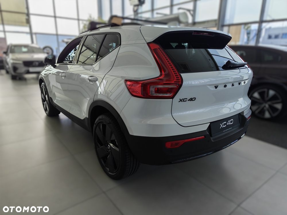 Volvo XC 40 - 3