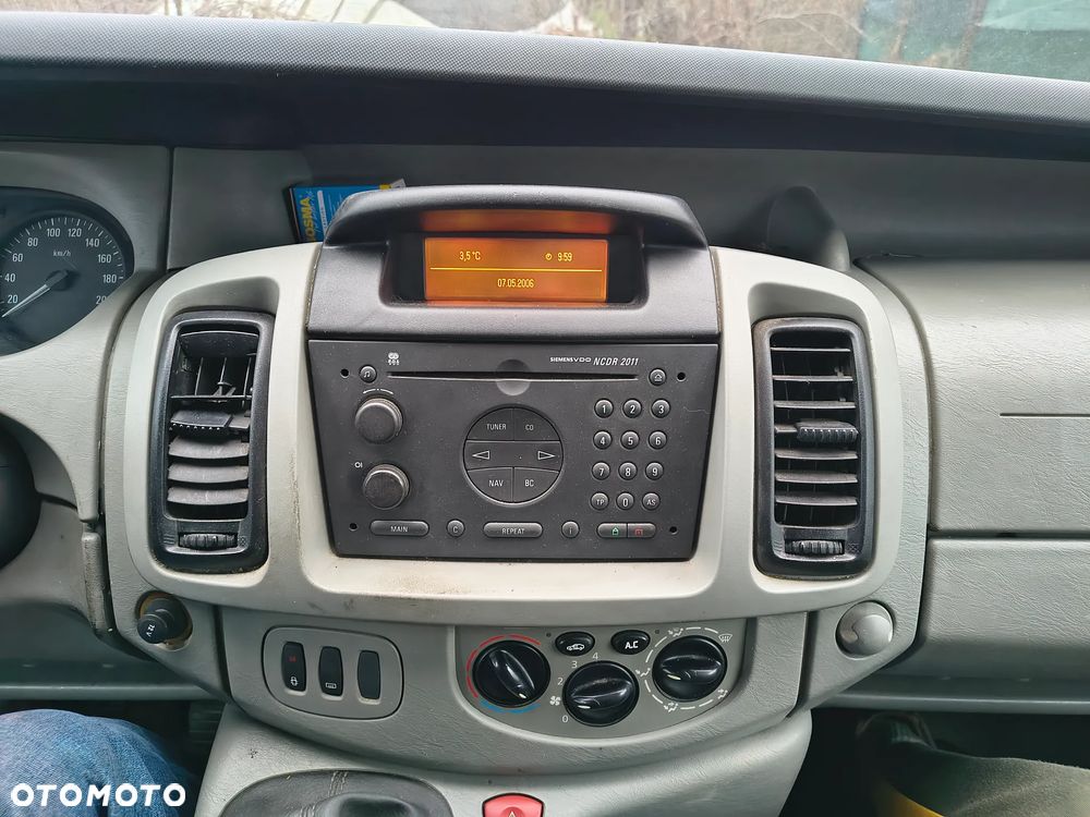 Opel Vivaro Tour - 23