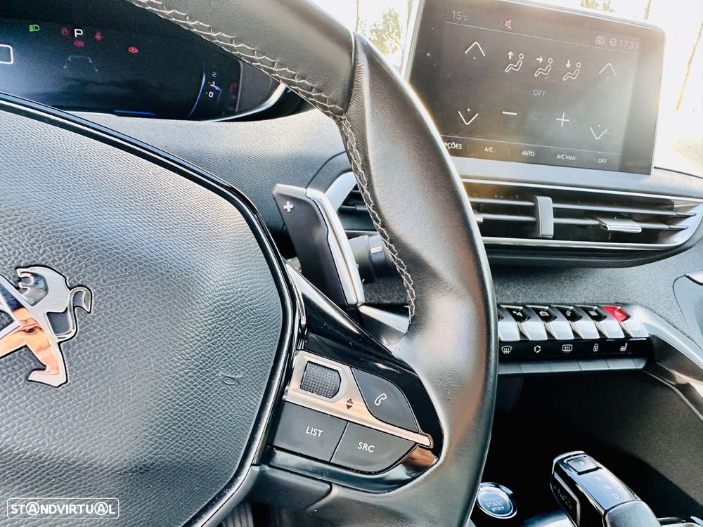 Peugeot 5008 1.2 PureTech Allure EAT8 - 24