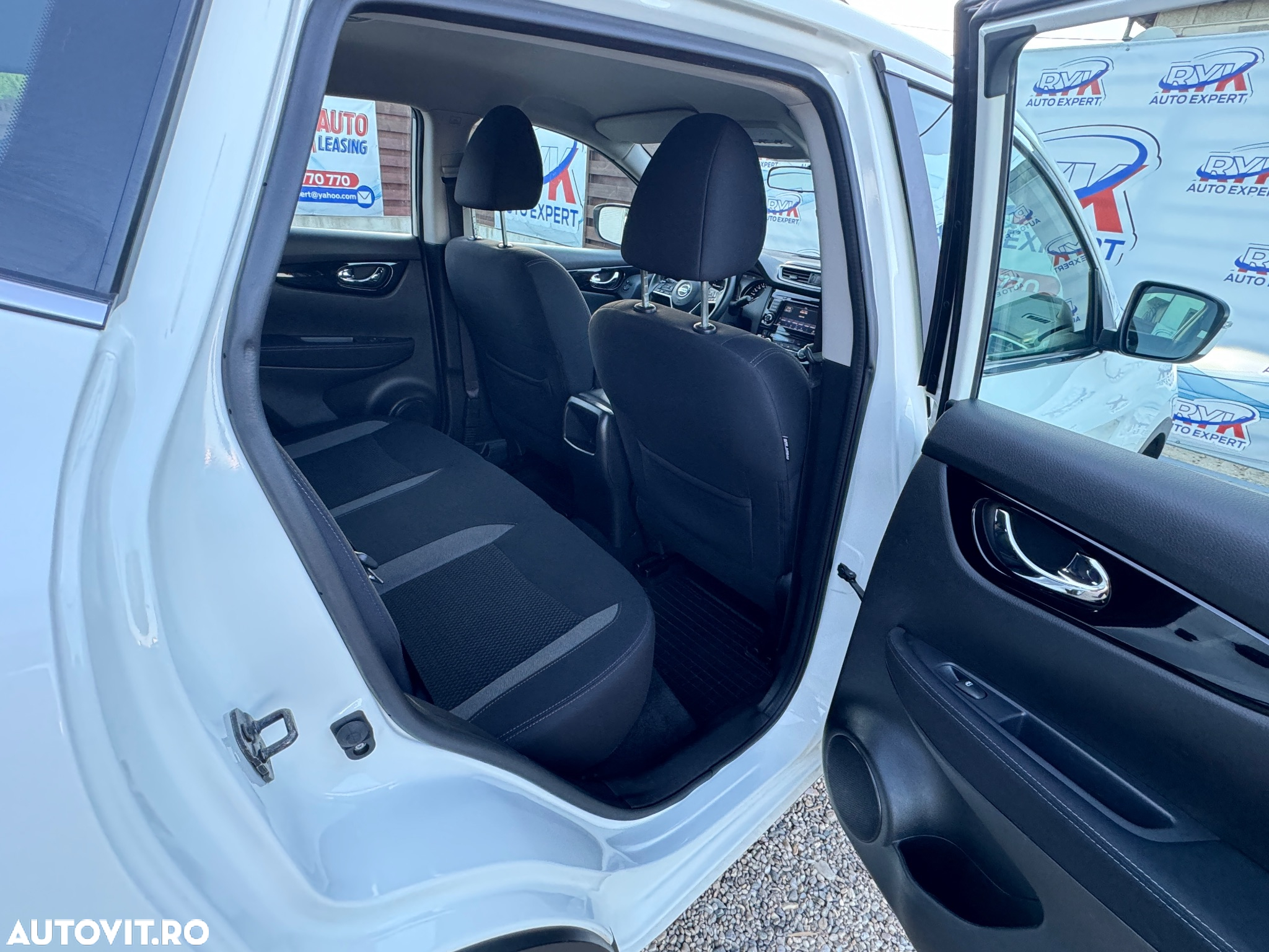 Nissan Qashqai 1.5 DCI N-CONNECTA - 17