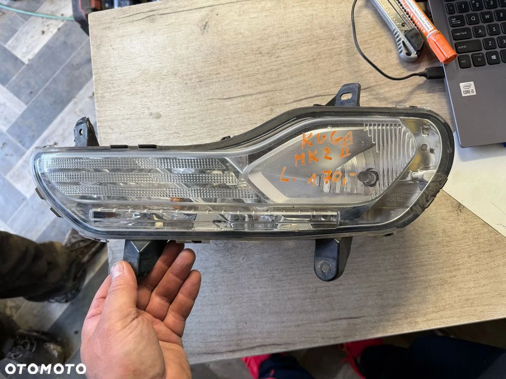 FORD KUGA II LAMPA LEWY PRZÓD