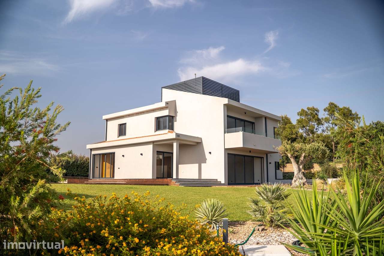 Moradia Fonte Santa T5 + 2 com Piscina e jardim - Grande imagem: 4/47
