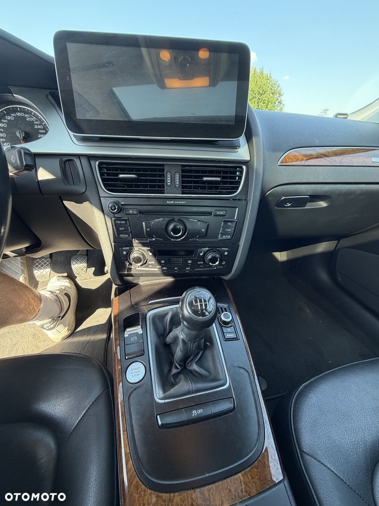 Audi A4 Limousine - 5