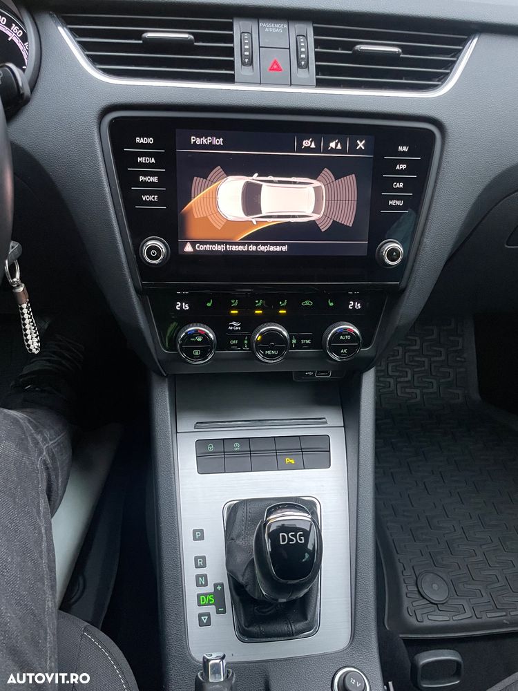 Skoda Octavia 2.0 TDI (Green tec) DSG Style - 9