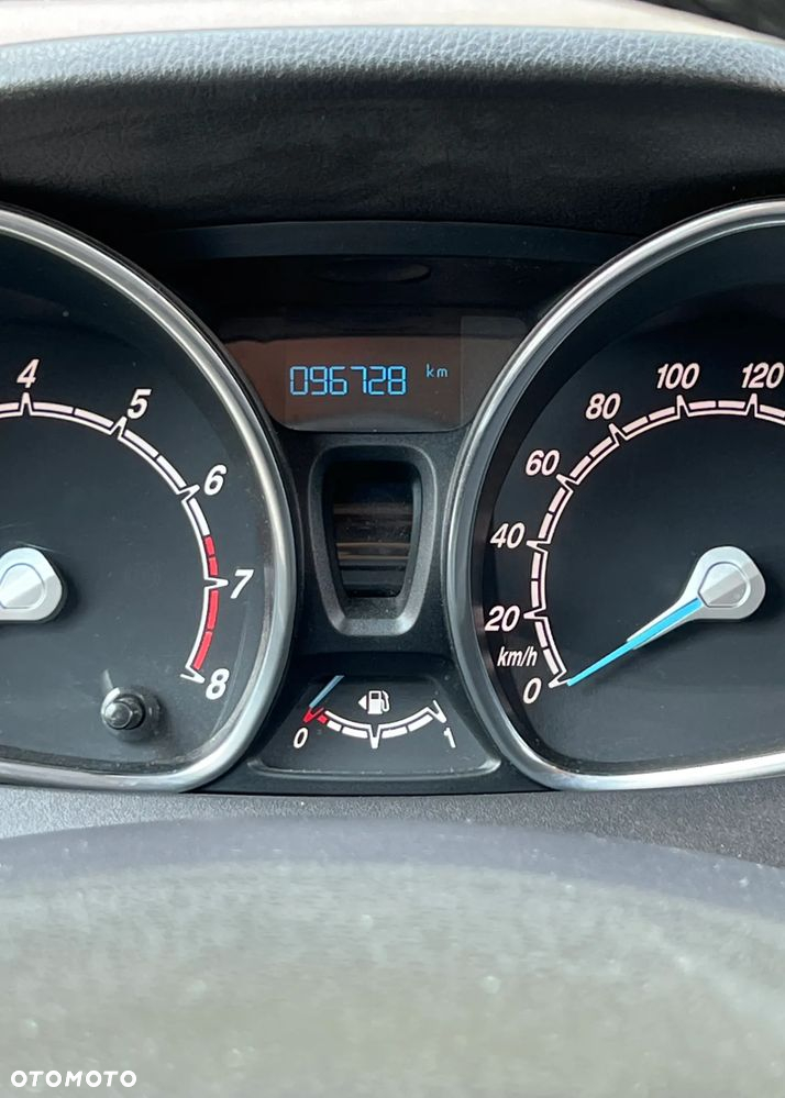 Ford Tourneo Courier 1.0 EcoBoost Titanium - 10