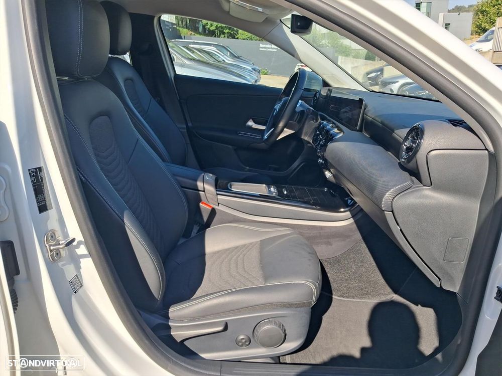 Mercedes-Benz A 200 Standard - 11