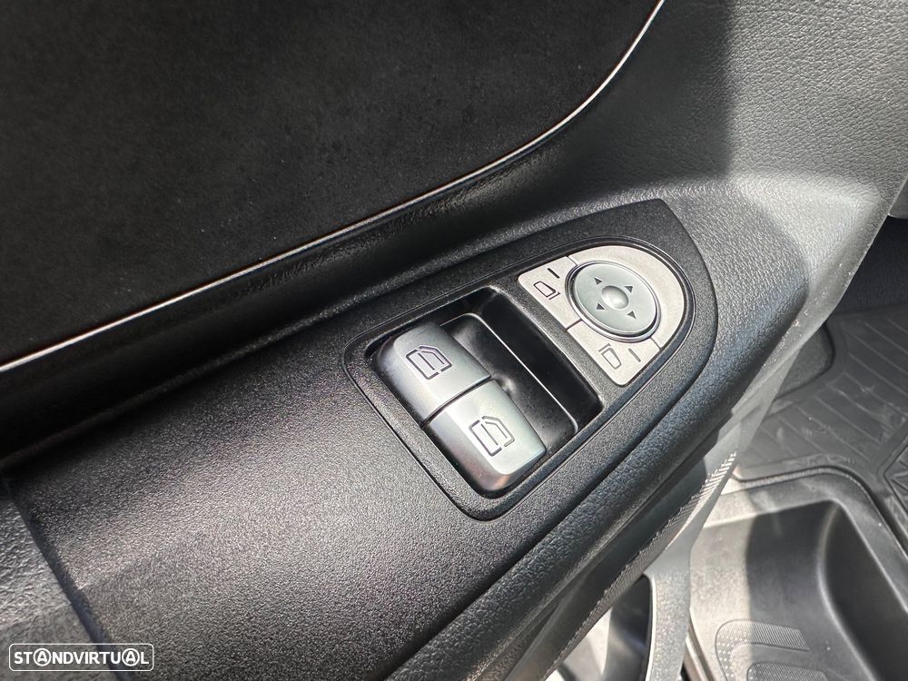Mercedes-Benz eVito Tourer 90 kWh Longo - 10