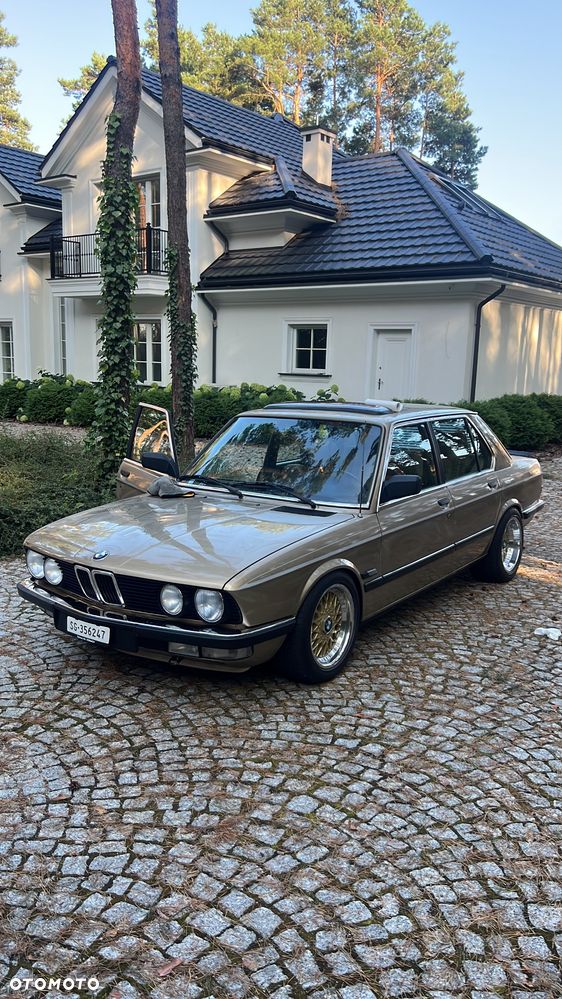 BMW Seria 5 - 17