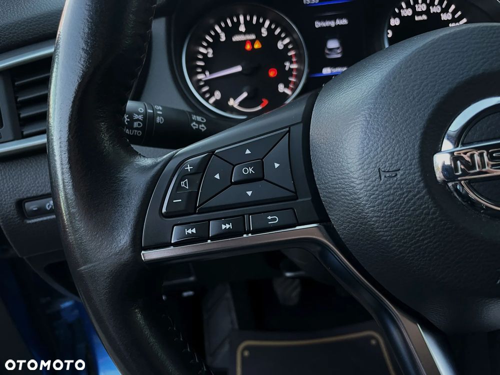 Nissan Qashqai 1.3 DIG-T N-CONNECTA - 24