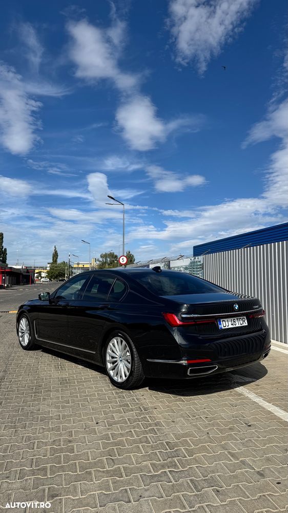 BMW Seria 7 730d MHEV - 3