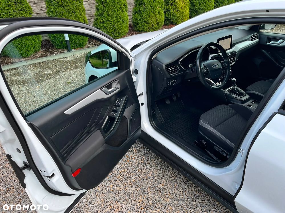 Ford Focus 1.5 EcoBlue Start-Stopp-System COOL&CONNECT - 24