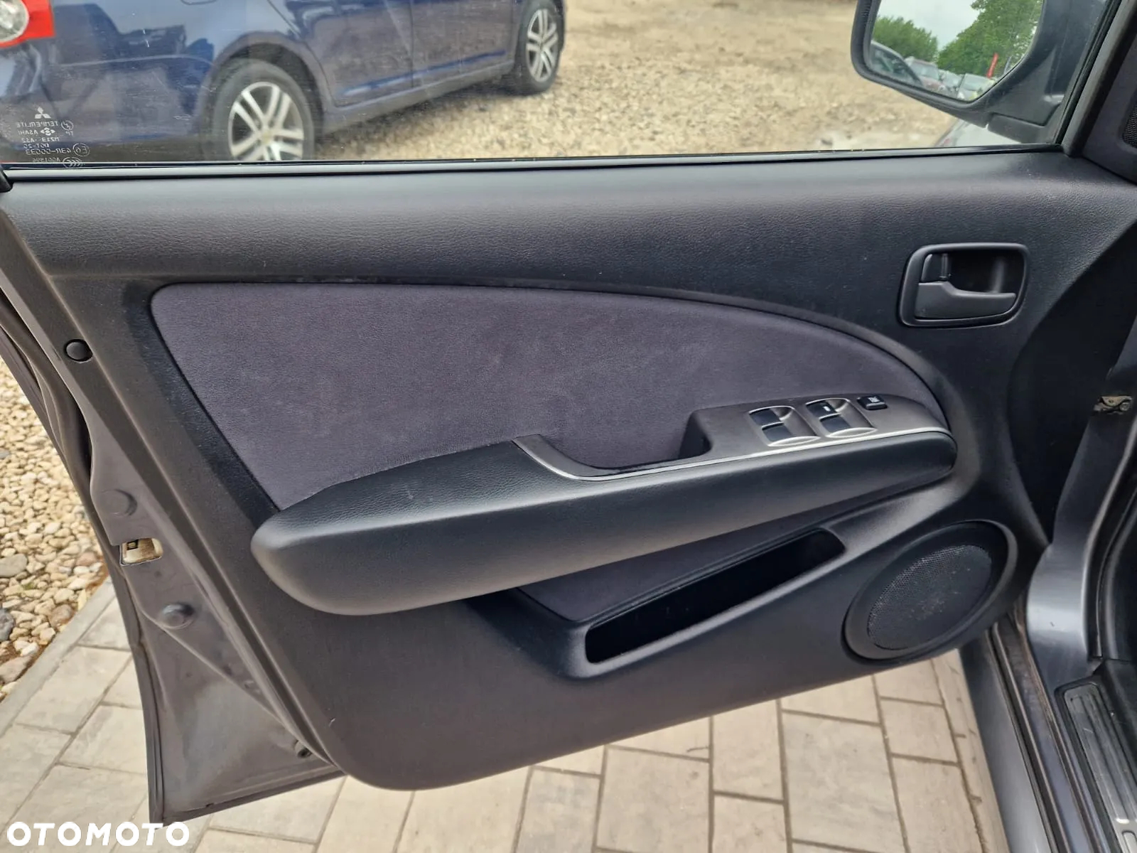 Mitsubishi Outlander 2.0 Comfort - 23