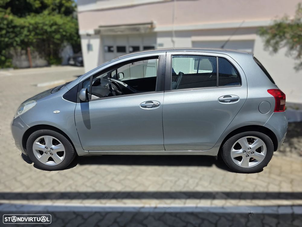 Toyota Yaris 1.0 VVT-i AC - 9