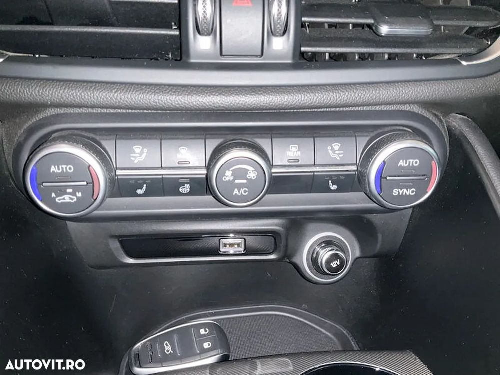 Alfa Romeo Giulia - 5