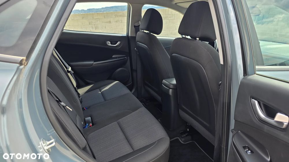 Hyundai Kona - 17