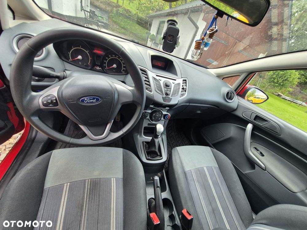 Ford Fiesta - 2