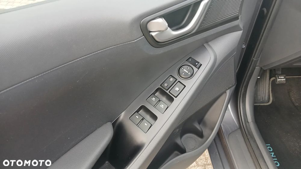 Hyundai IONIQ Plug-in hybrid Premium - 26