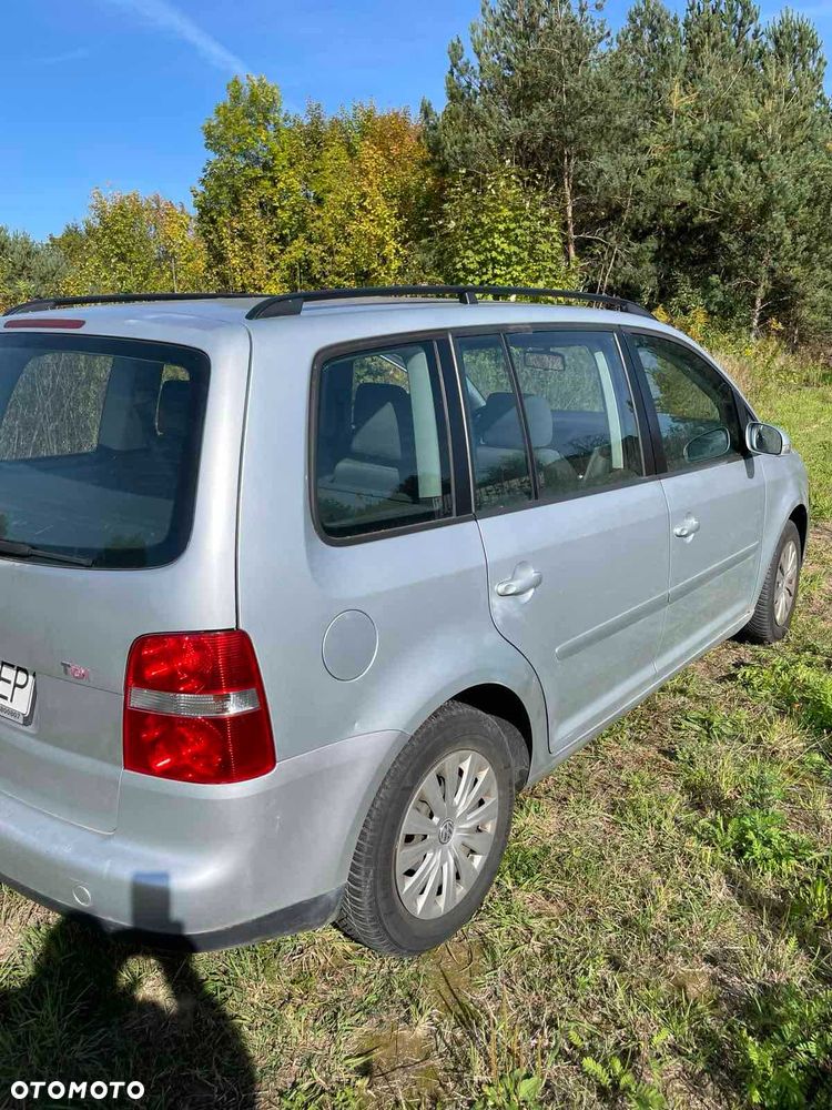 Volkswagen Touran 2004 photo 3