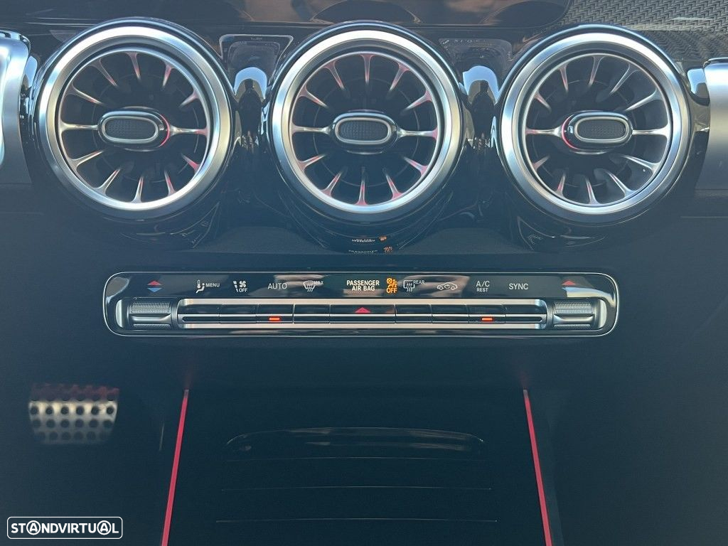 Mercedes-Benz GLB 180 d AMG Line - 15