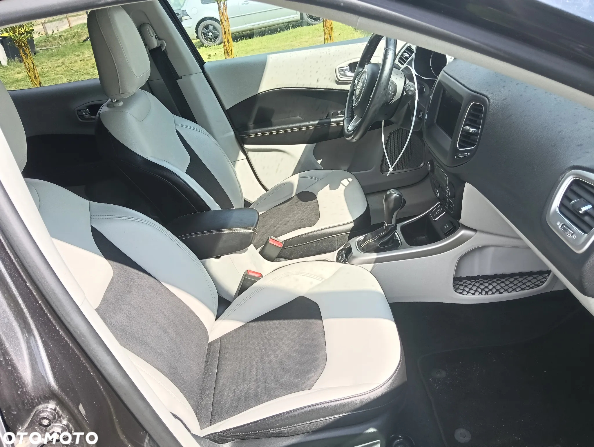 Jeep Compass - 4