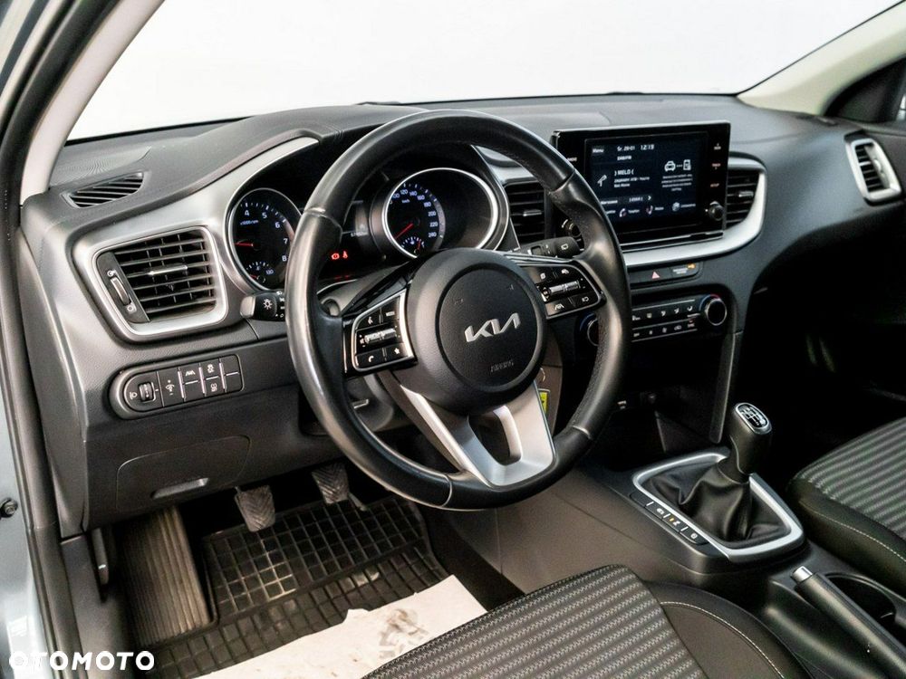 Kia XCeed 1.5 T-GDI M - 20