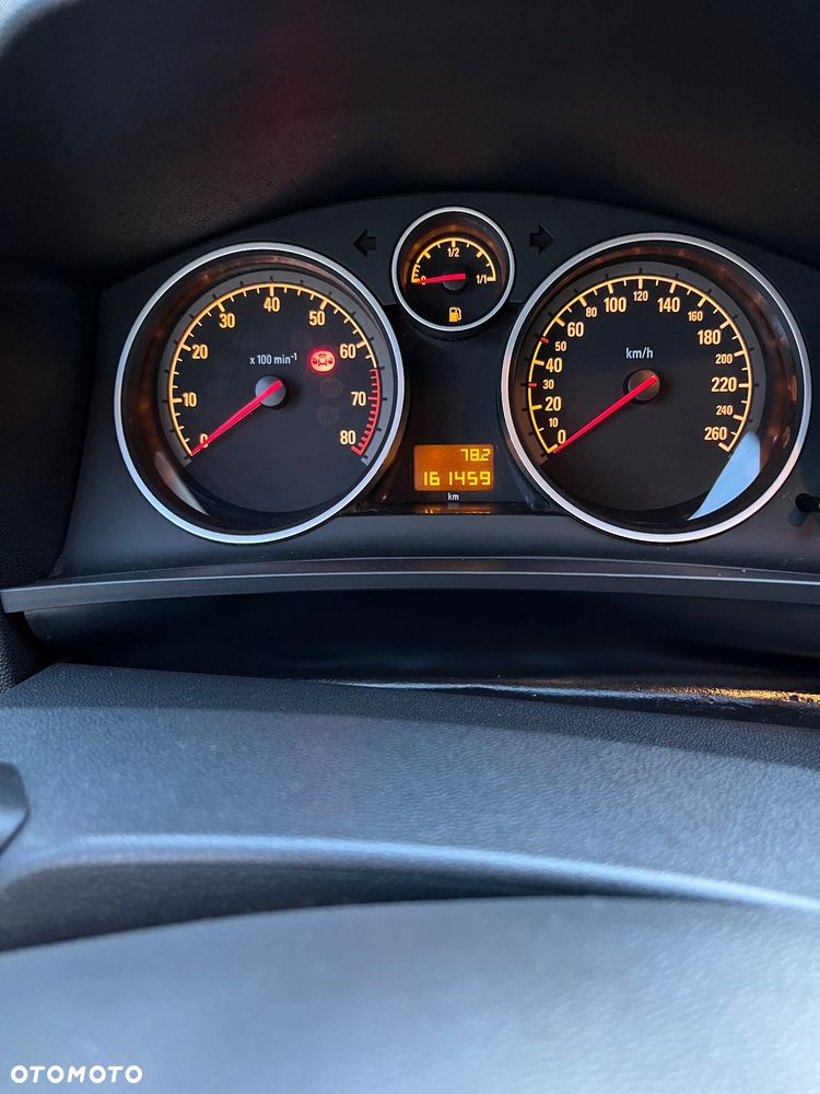 Opel Zafira 1.6 - 24