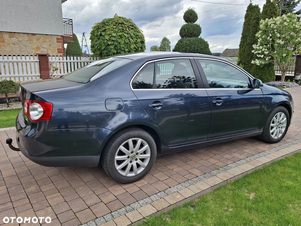 Volkswagen Jetta 1.9 TDI Comfortline - 9