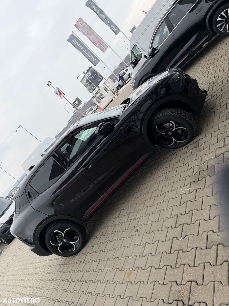 Alfa Romeo Junior 1.2 FWD eDCT6 MHEV Ibrida Speciale - 12