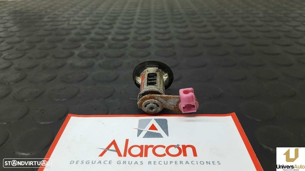 CANHÃO DA PORTA FRENTE ESQUERDA NISSAN ALMERA (N15) GX - 2