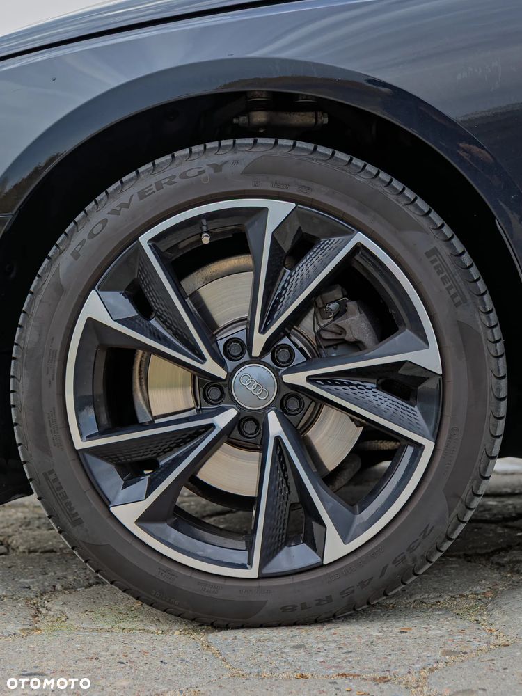 Audi A4 Avant - 16