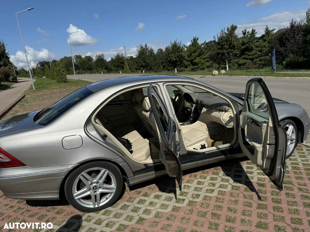 Mercedes-Benz C - 10