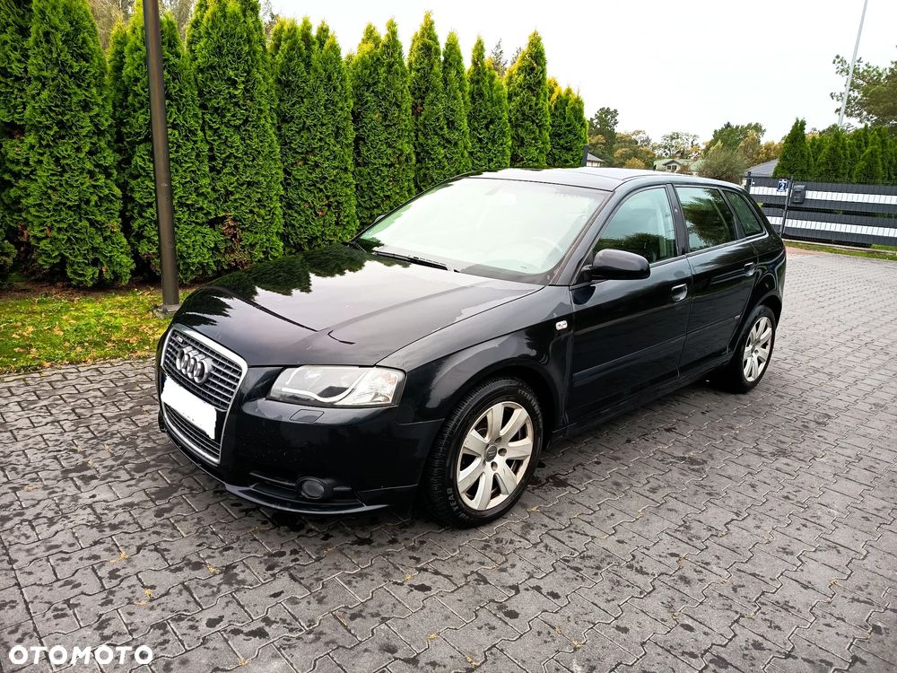 Audi A3 Sportback - 1