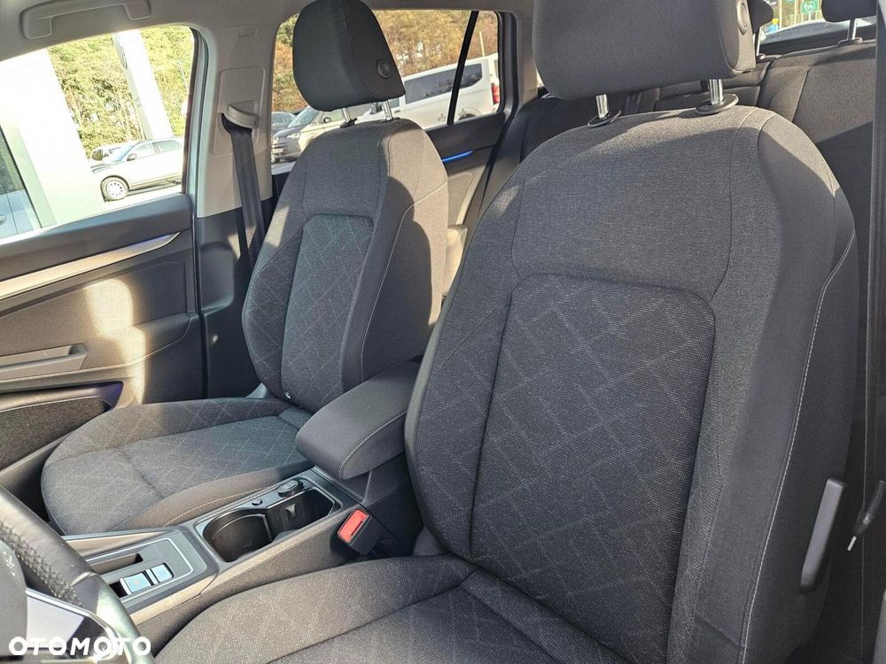 Volkswagen Golf - 11