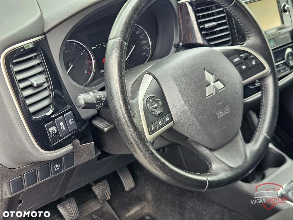 Mitsubishi Outlander 2.0 2WD Invite - 13