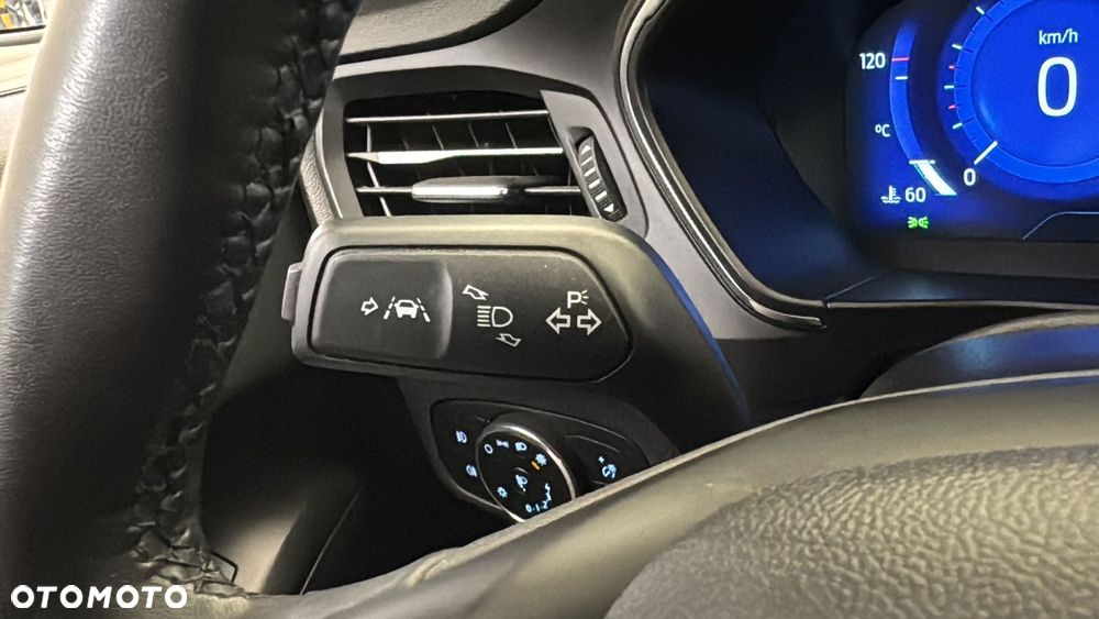 Ford Focus 1.0 EcoBoost mHEV Titanium X - 21