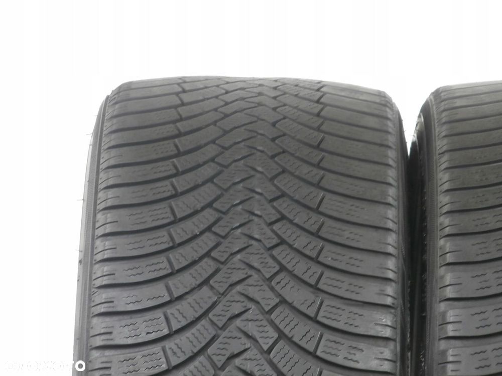 2X opony 235/35R19 FALKEN EUROWINTER HS01 - 2