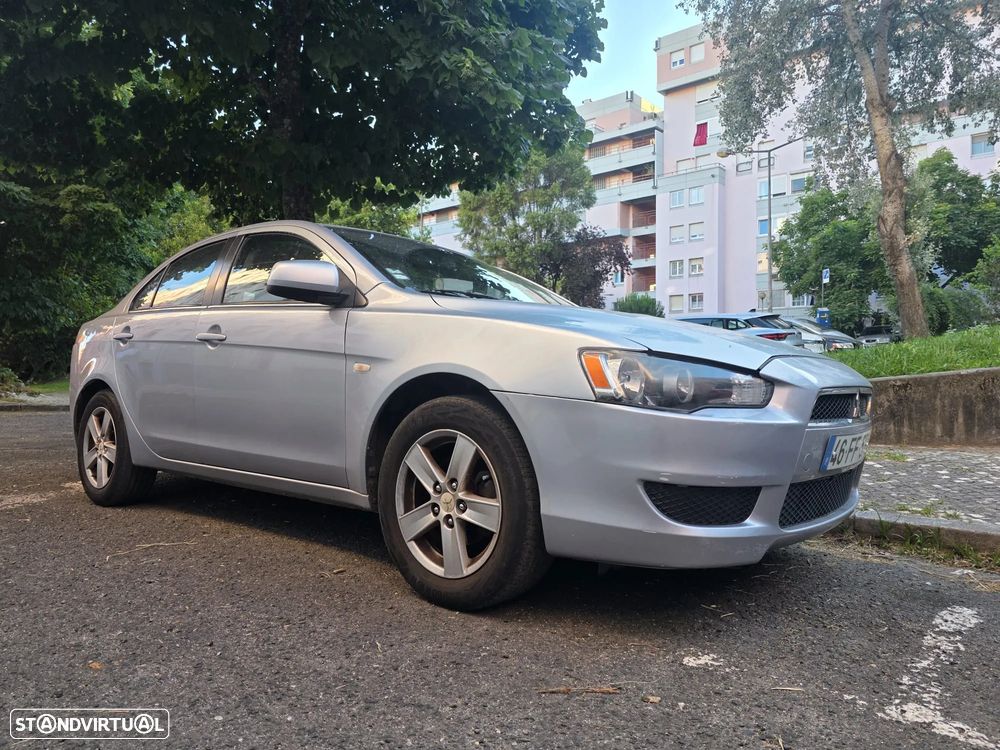 Mitsubishi Lancer 1.5 Invite - 1